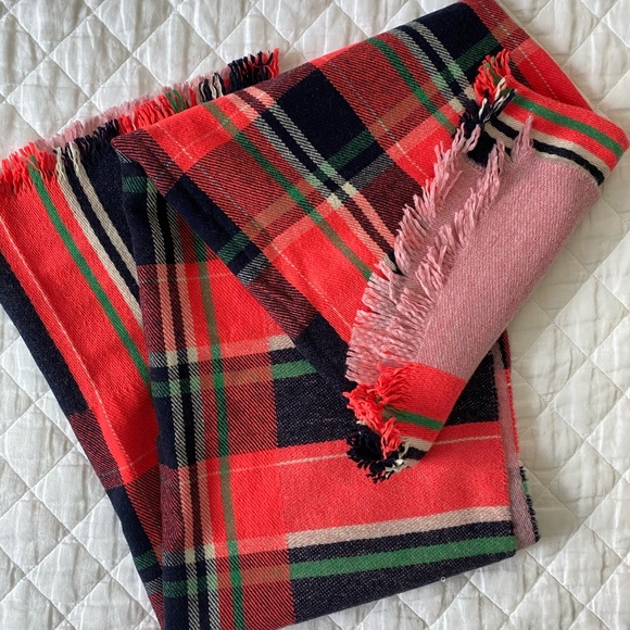 NWOT J. CREW Winter scarf! - Picture 1 of 5